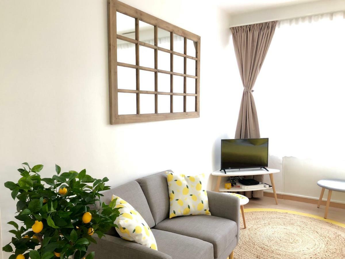 Yellow Lemon Tree - Centre - Parking Apartment