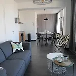 La Clique Hotel