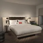Moxy Lille City