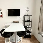 Tres Bel Appartement A 2 Pas Du Theatre Sebastopol