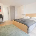 Lille Grand Place Studio Center