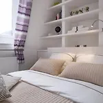 2 Bedroom Apartment In The Heart Of The Old Town