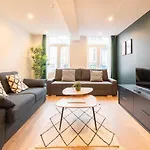 Lille Centre: Fully-Equipped Triplex With Terrace