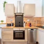 Renovated Apartment 3Bed 2Bath