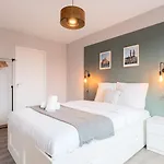 Nice Apartment Lille Balcony + Parking!