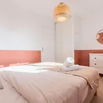 Spacious Apartment With Parking And Balcony!