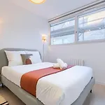 Renovated 1 Bedroom Apartment