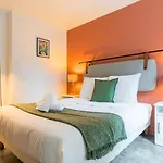 Spacious Apartment W Private Parking In Old Lille