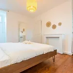 2-Bedroom Apartment Near Metro