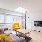 Appartement Lumineux Avec Rooftop Et Garage Prive.