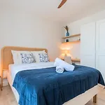 Equipped Studio - Near Train Stations