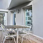 Appartement Proche Metro & 2 Balcons + Parking