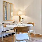 One Bedroom Apartment Near Metro, With Parking