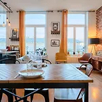 1 Bedroom Apartment Near Metro, Shops & Schools