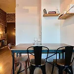 1 Bedroom Apartment Near Metro, Shops & Schools