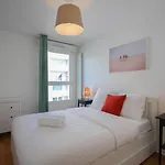 Apartment 2Ch Elevator, Terrace, Private Parking.
