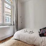 Elegant Apartment In La Madeleine - Welkeys