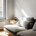 Elegant Apartment In La Madeleine - Welkeys