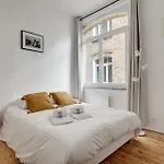 Elegant Apartment In La Madeleine - Welkeys