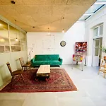 Oasis Urbaine - Spacieux Et Calme Avec Patio