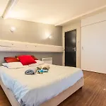 Modern Loft 2-8 People, Lille
