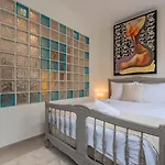 Appartement Une Chambre, Proche Metro