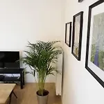 Appartement Proche Chu Avec Balcon Et Parking