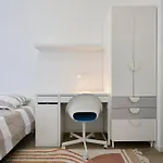 Appartement T4 Moderne Et Spacieux A Lille