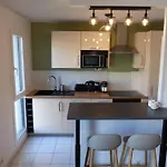 Appartement Saint Maurice Avec Parking