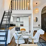 Bright 3-Bedroom 2-Bathroom Flat.