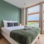 One Bedroom Apartment At The Foot Of The Stations