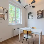 Appartement Une Chambre Avec Parking, Vieux Lille