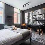 Studio Located On The Grand Place!