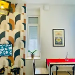 Charming Flat Ideal Location, 2 Bedroom 5 Pers Max