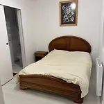Nice And Warm Appartment To Relax