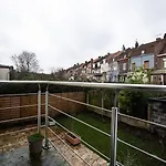 Family Home In Lille, Garden And Parking - 6/8P