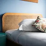 Family Home In Lille, Garden And Parking - 6/8P