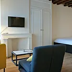 Little Suite - Heloise