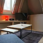 Little Suite - Simone