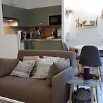 Little Suite - Penelope
