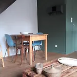 Little Suite - Louise