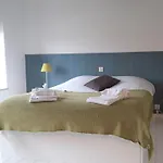 Little Suite - Louise