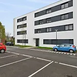 Spacious 3-Rooms With Garden Close To Lille