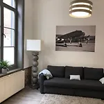 Victoria\'S House