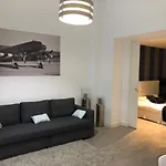 Victoria\'S House