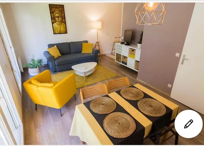 Charming Studio With Parking & Terrace Vieux Lille