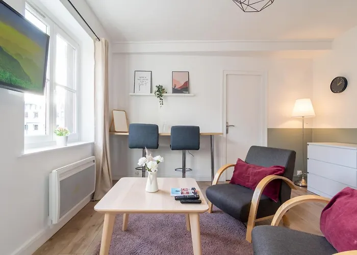 Hypercentre Stations Superb Apartment!