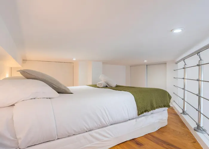 Charming Renovated And Bright Studio In The Center