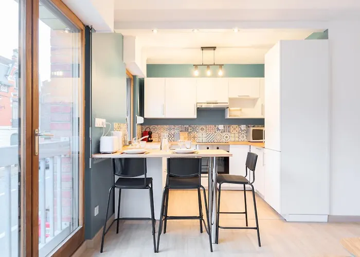Lille Vauban: Apartment With Parking