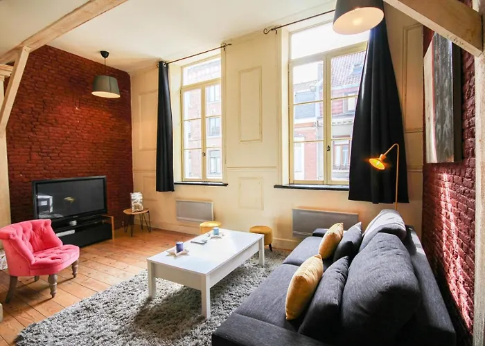 Old Town - Nice And Functional Apt